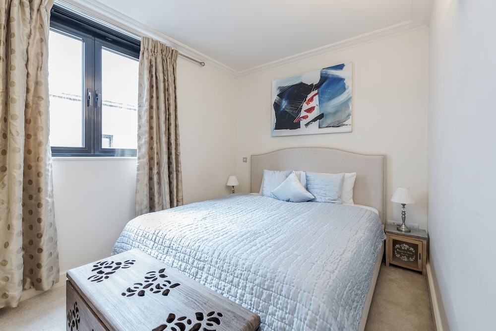 Point West Apartments 24/50