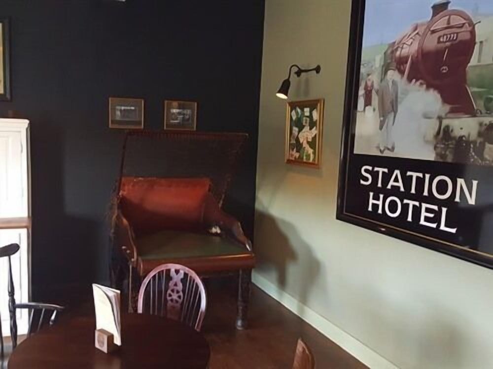 Station Hotel 5/56