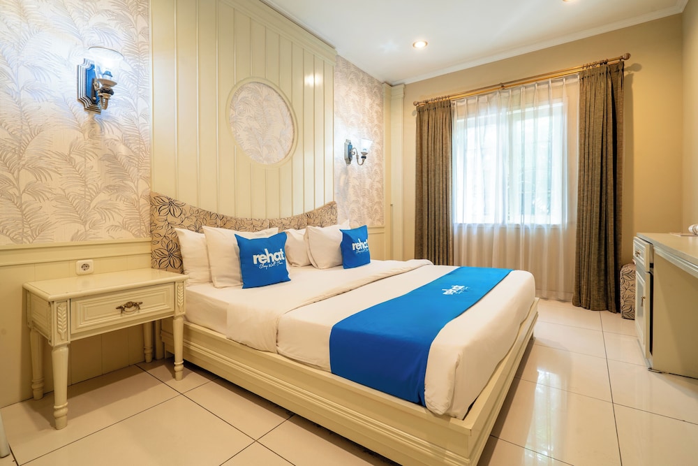 Deluxe, Queen Bed