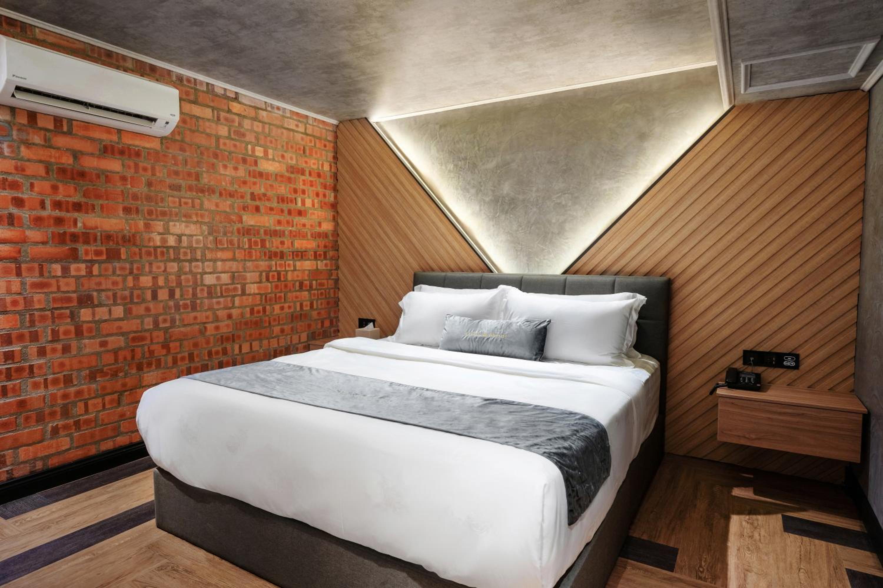 A&R Urban Hotel 15/50