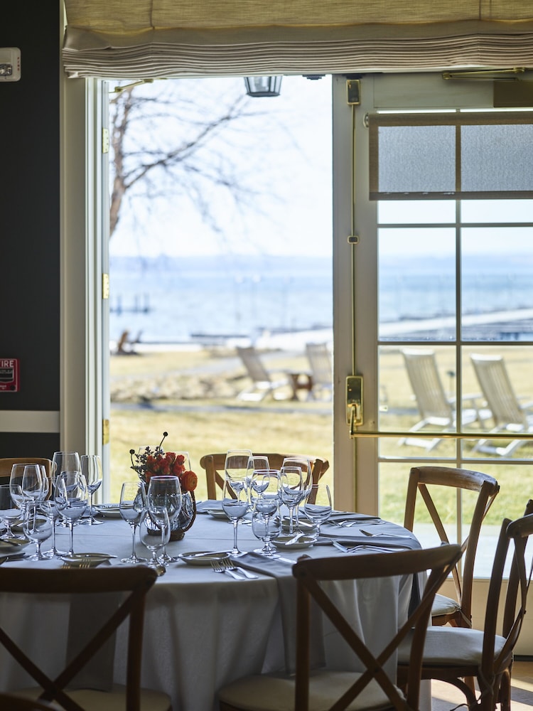 The Lake House on Canandaigua 32/46