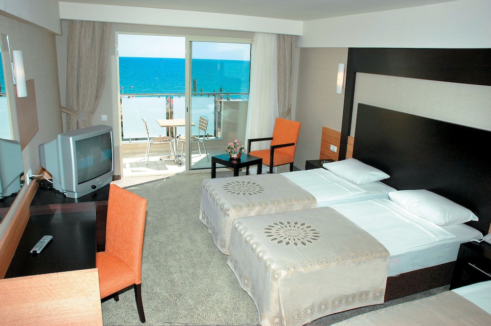 M C Arancia Resort 5/29