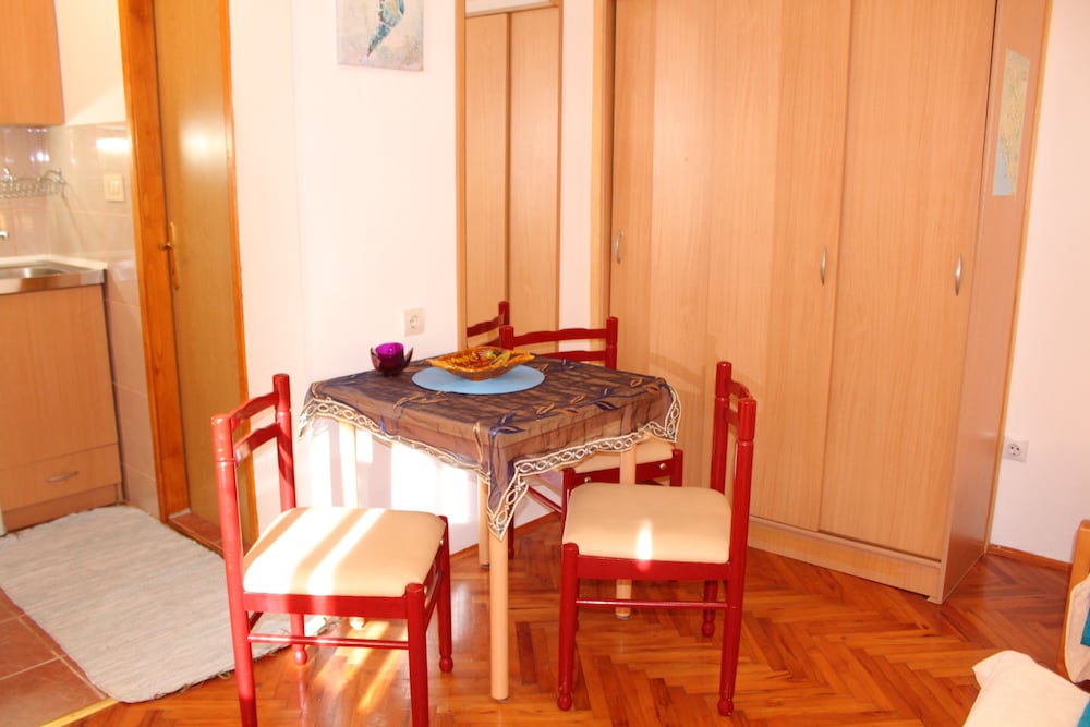 Guest House Tomanovic 23/43