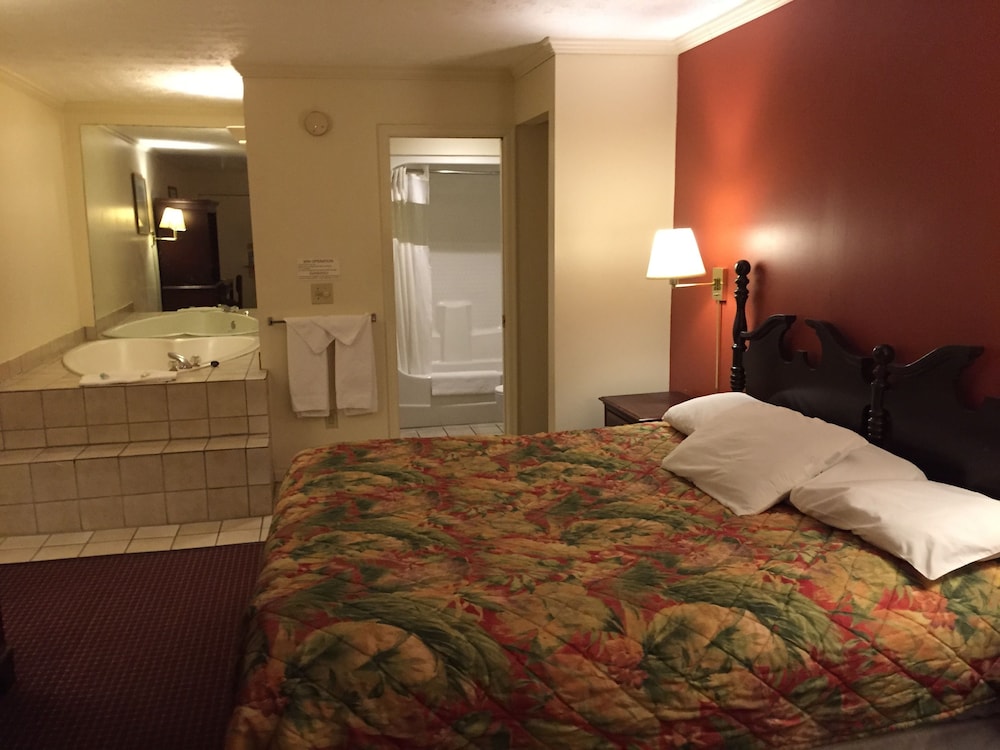 Spa, King Bed, Hot Tub, Smoking