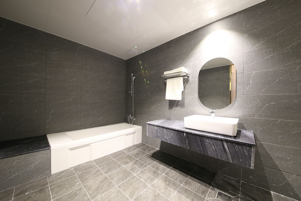 Hotel LeeSunDeok 30/30