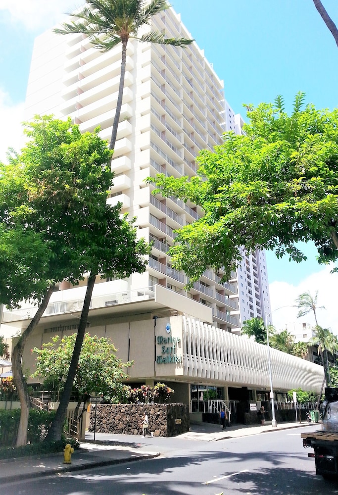 Waikiki Place - The Place To Be In Waikiki 40/50