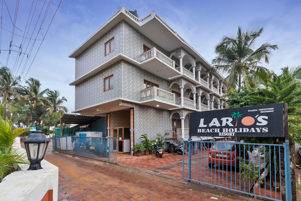 Larios Beach Holidays 2/50