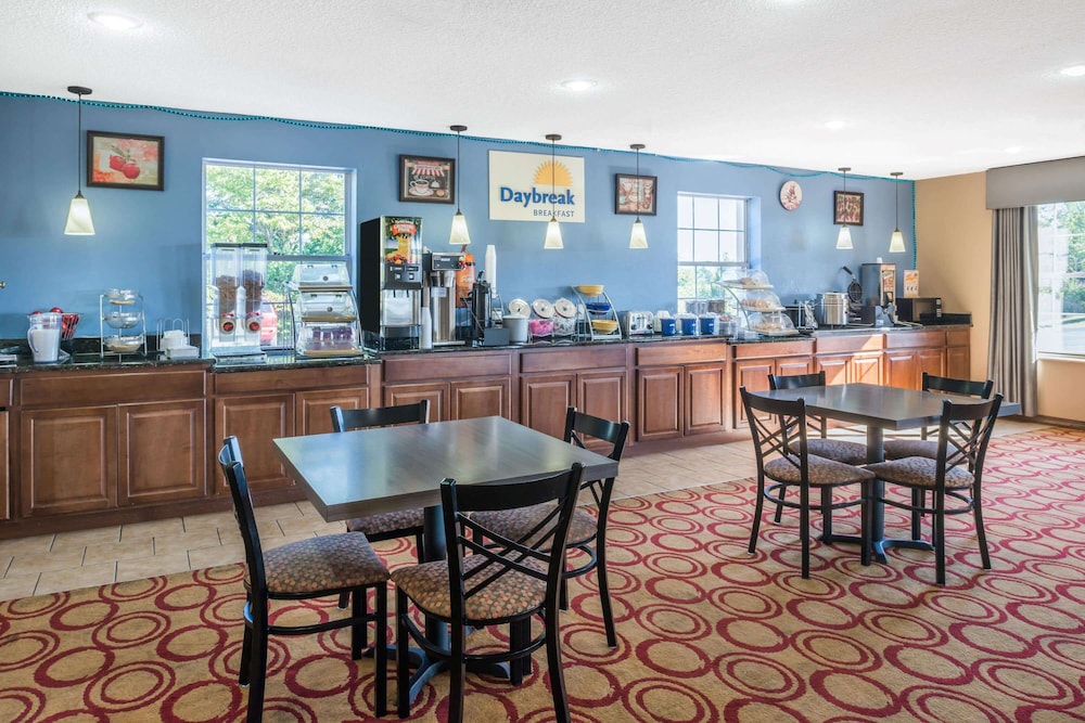 Days Inn by Wyndham Perryville 27/44