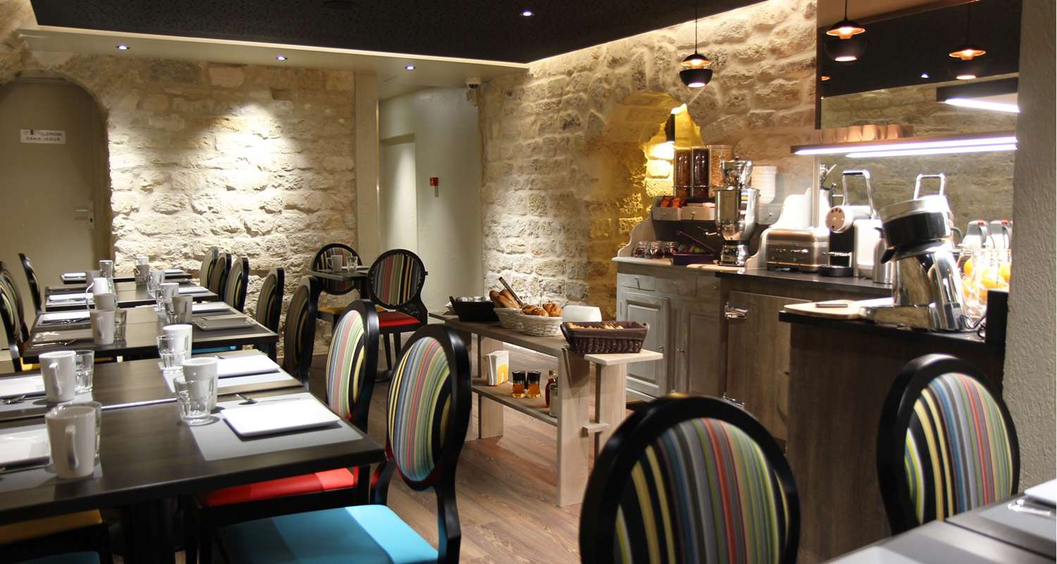 Hotel Le Montmartre Saint Pierre 17/22
