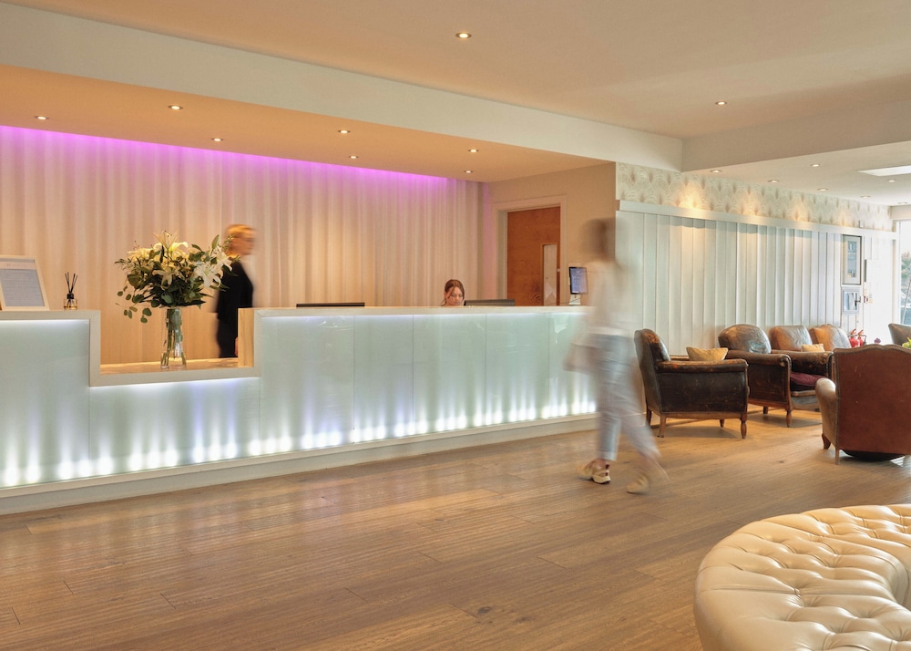 St Moritz Hotel 4/50
