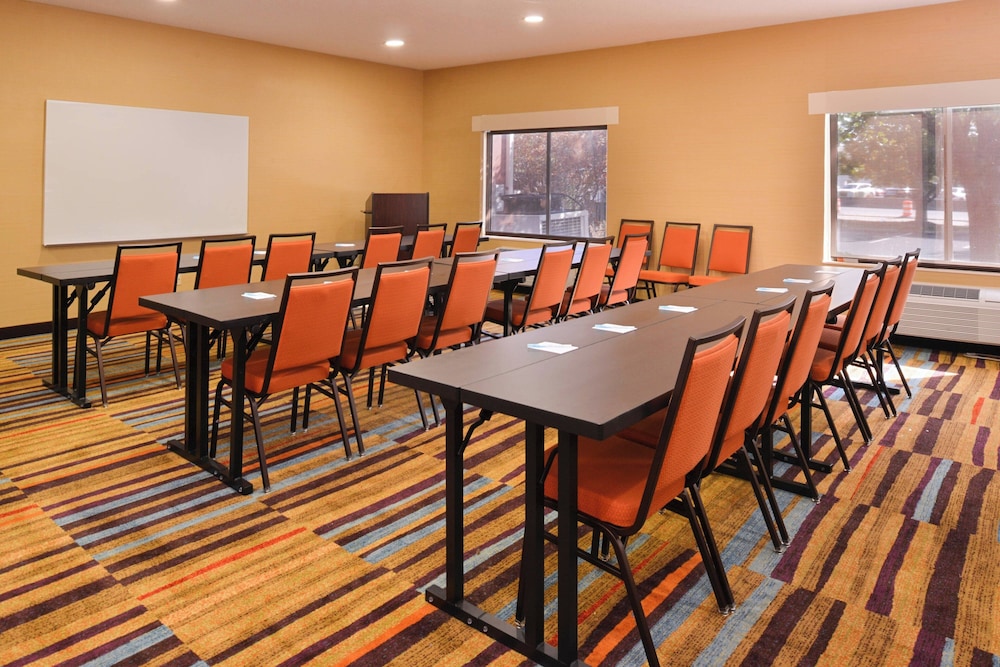 Fairfield Inn By Marriott Louisville North 50/58
