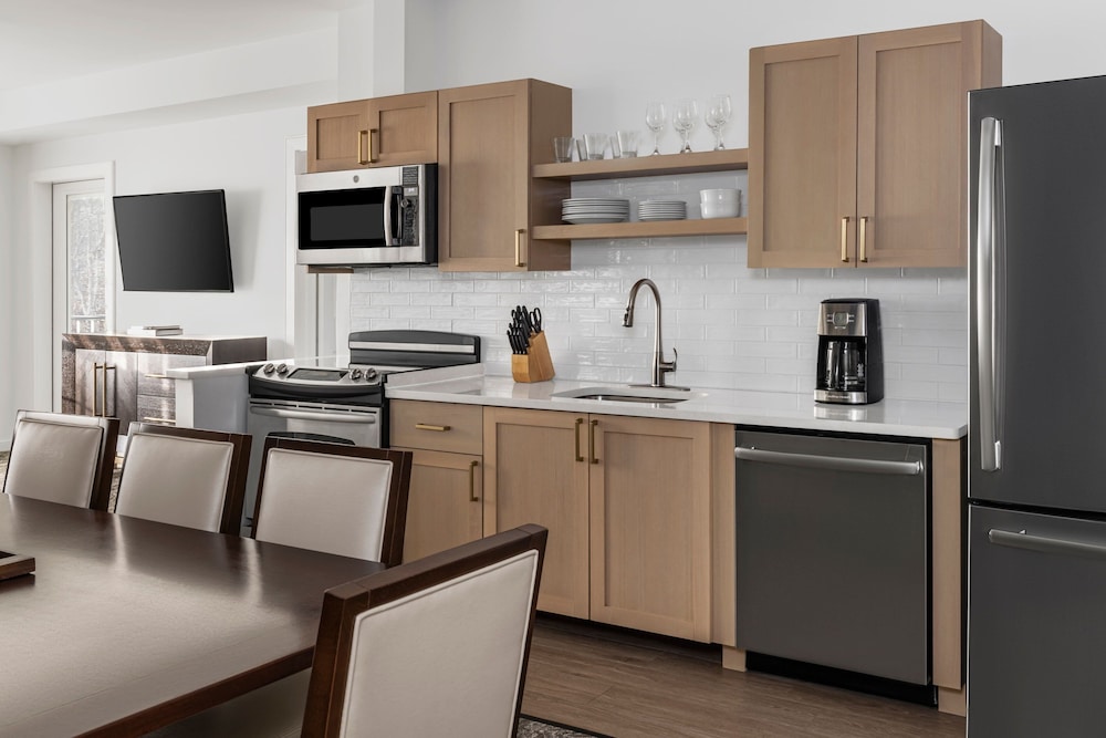 Marriotts Fairway Villas 33/39