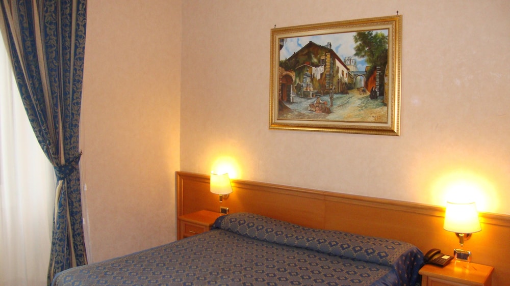 Orlanda Hotel 24/50