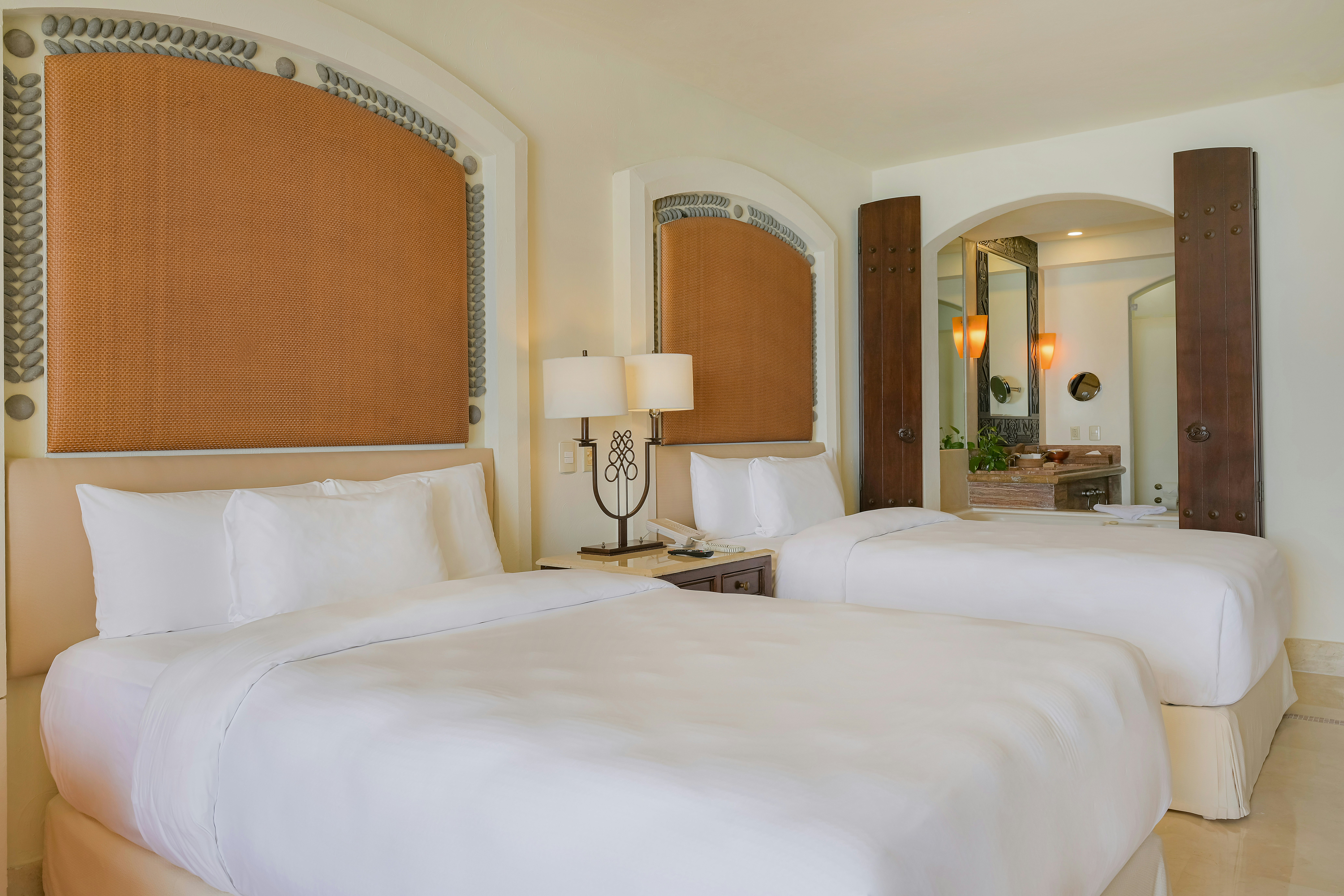 JUNIOR SUITE, 2 DOUBLE BEDS, OCEAN VIEW
