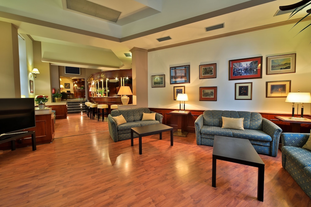 Carlton Hotel 35/51