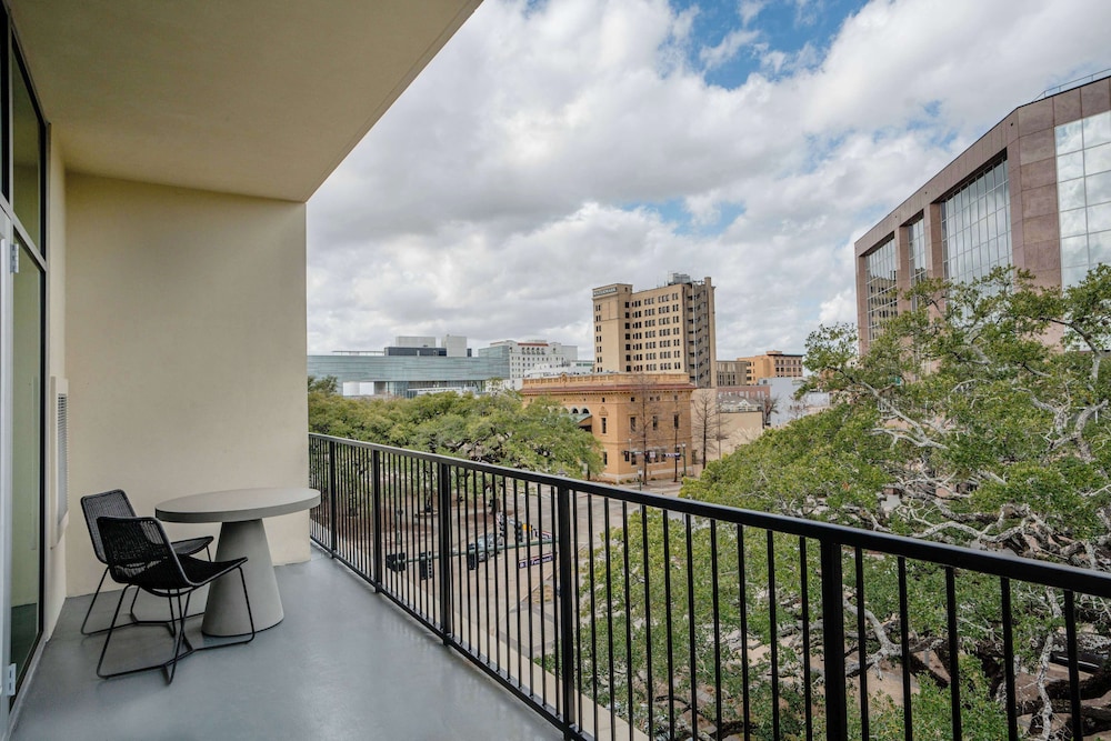 Origin Baton Rouge, a Wyndham hotel 41/50