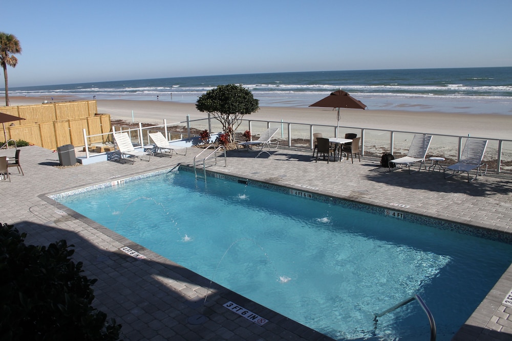 Lotus Boutique Inn Suites 52/57