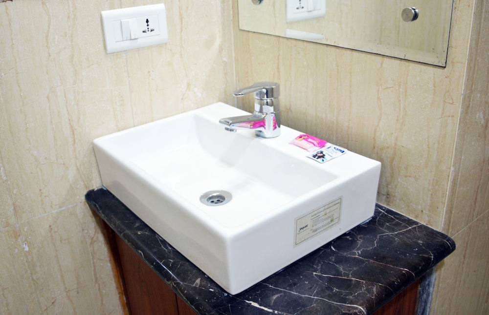 TRINITY CORPORATE SUITES 41/43
