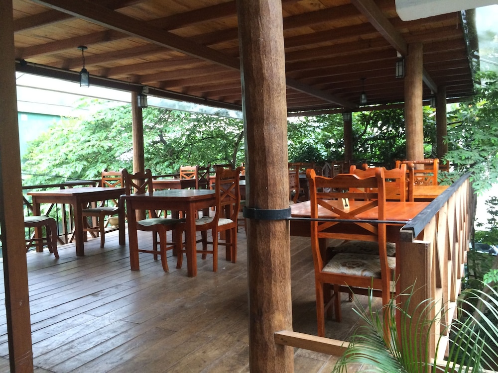Mango Garden Hotel 32/40
