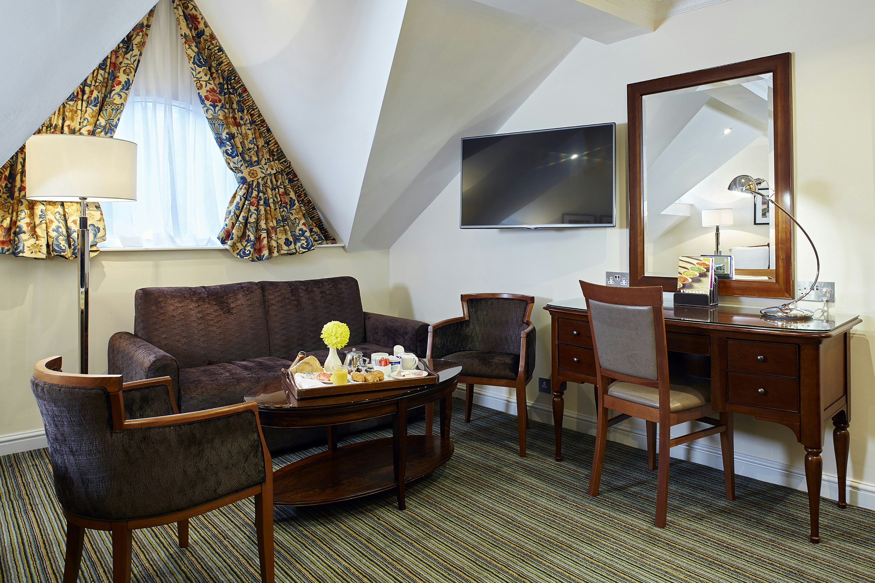 SIR CHRISTOPHER WREN HOTEL AND SPA 47/84