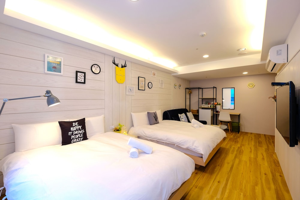 Color Fun Inn 13/60