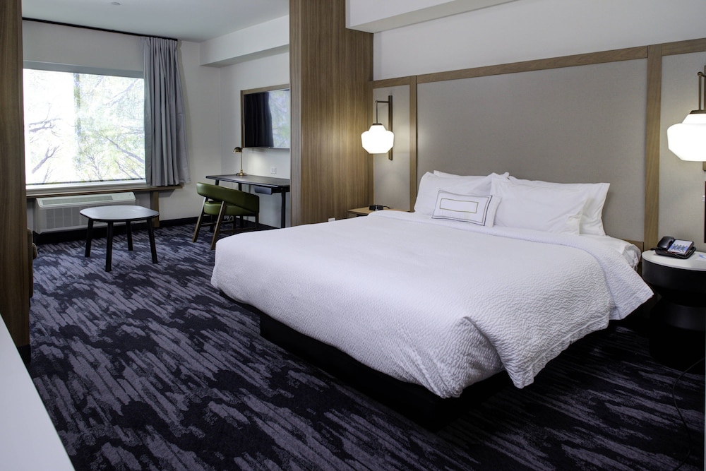 Fairfield Inn Suites Allentown West 12/42