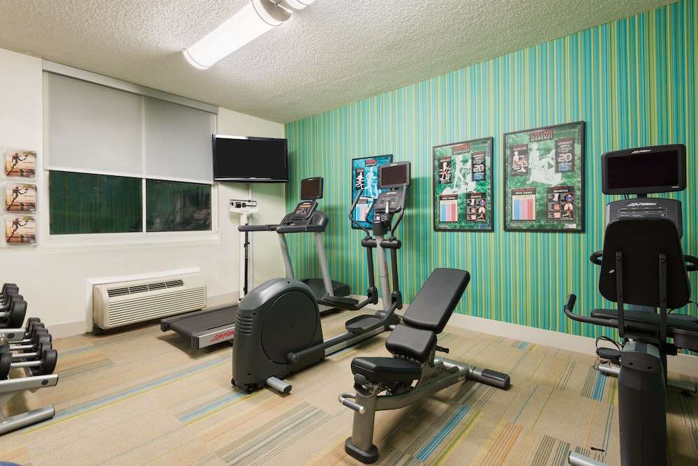 Holiday Inn Express Miami Airport Doral Area 34/71