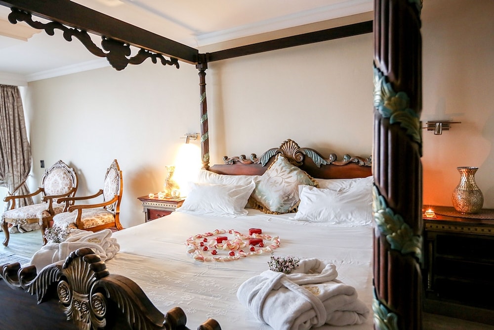 Honeymoon, Gold, Superior, King Bed