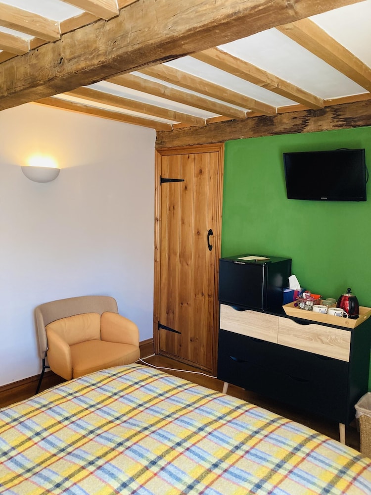 Riverside Bed &amp; Breakfast 20/46