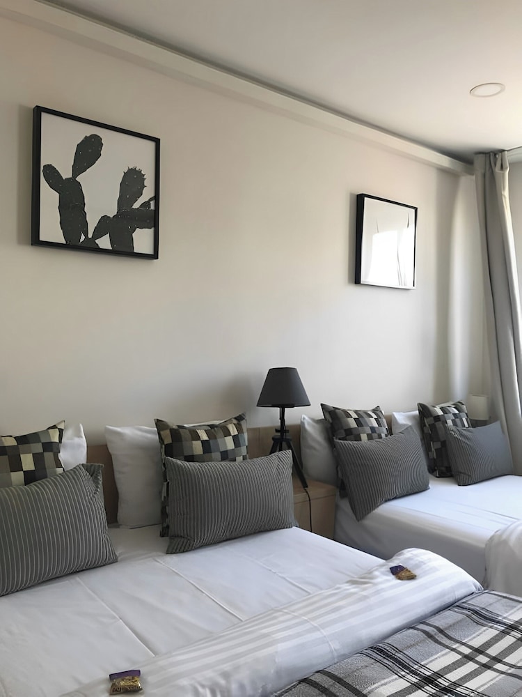 Sleephotels 8/36