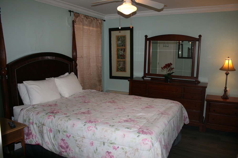 Royal North Beach All Suites 18/57