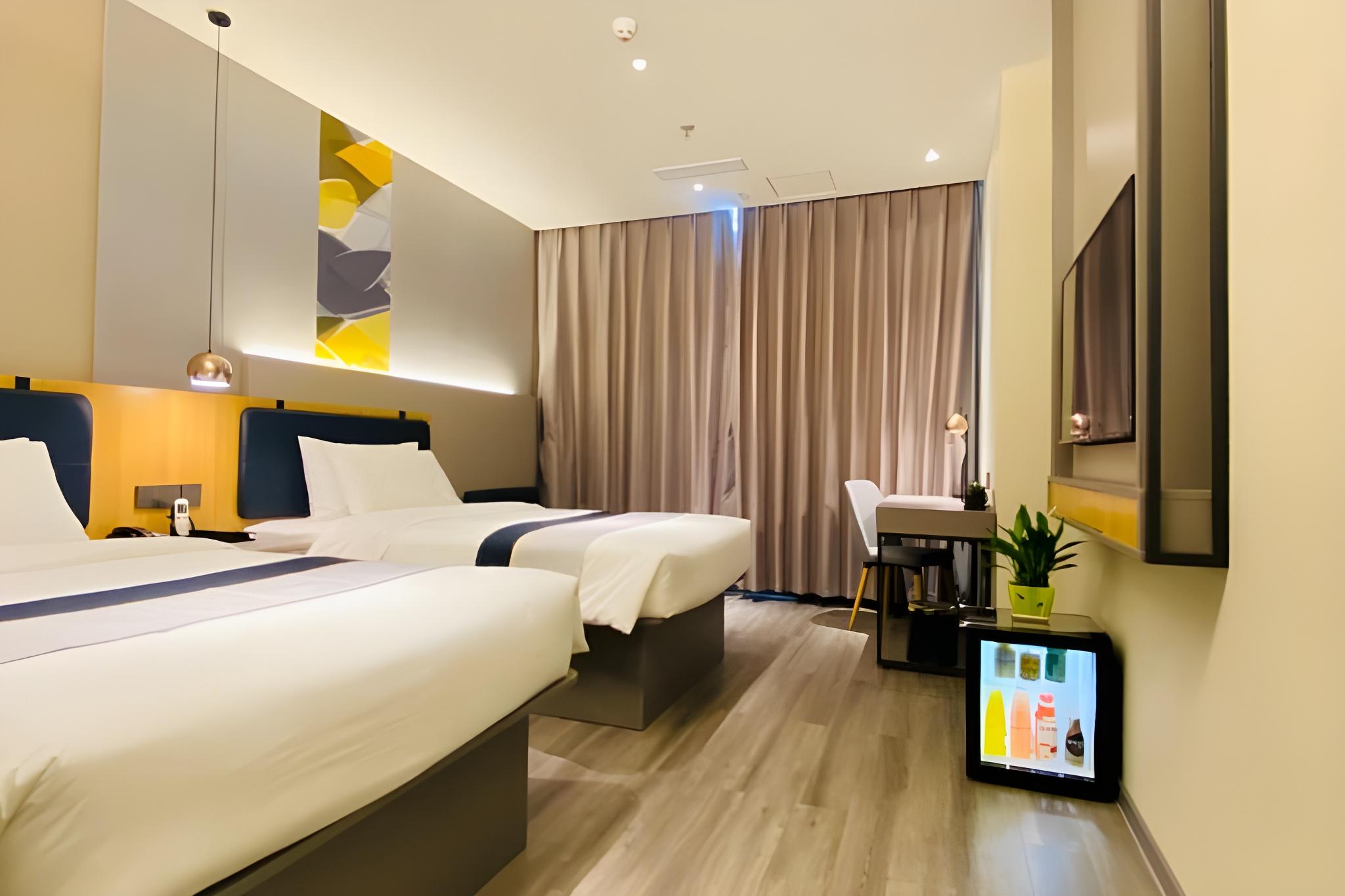 Room at Homeinn Selected (Dandong Railway station Youdian Tower), DANDONG