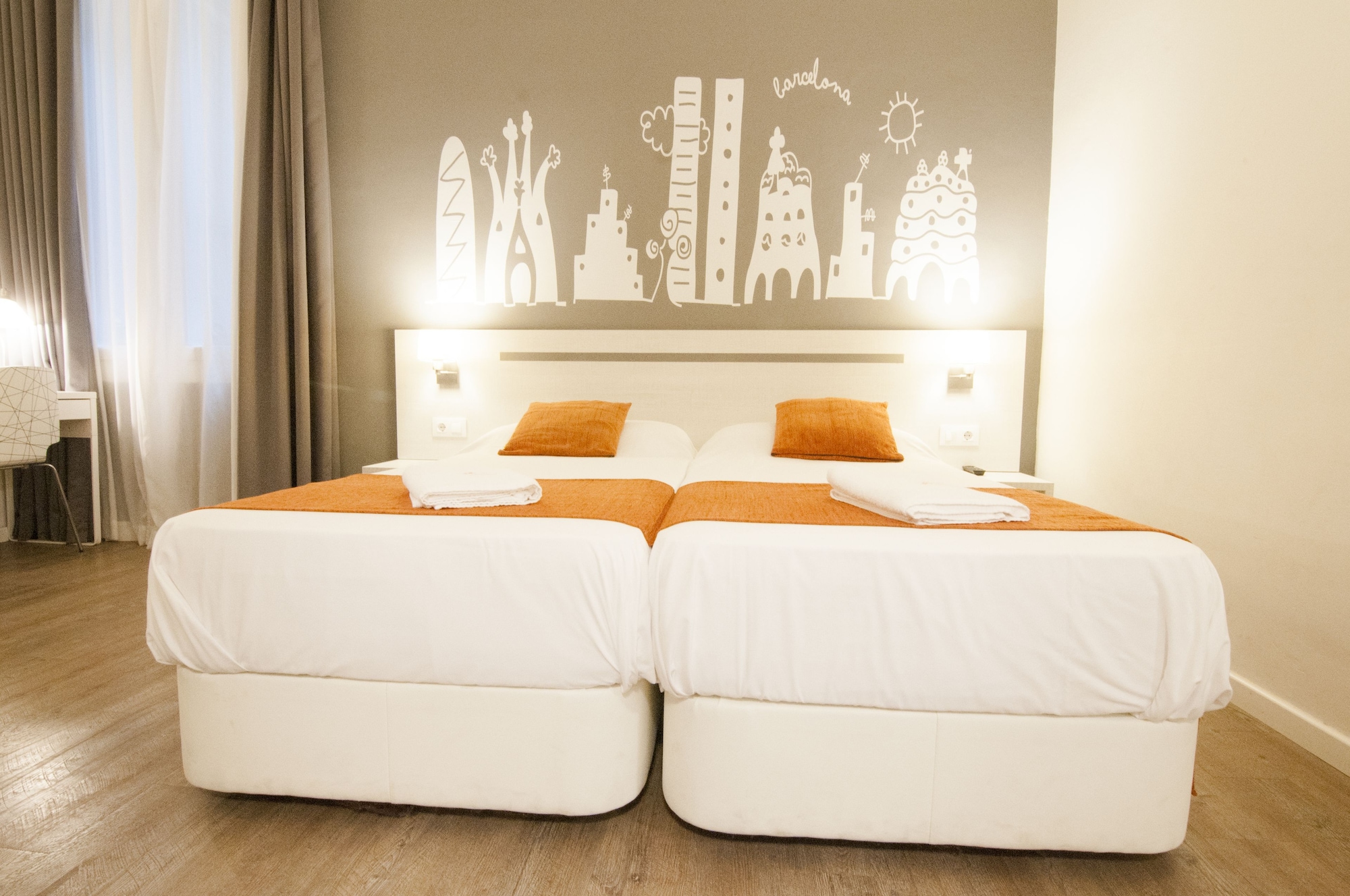 ROOM, TRIPLE