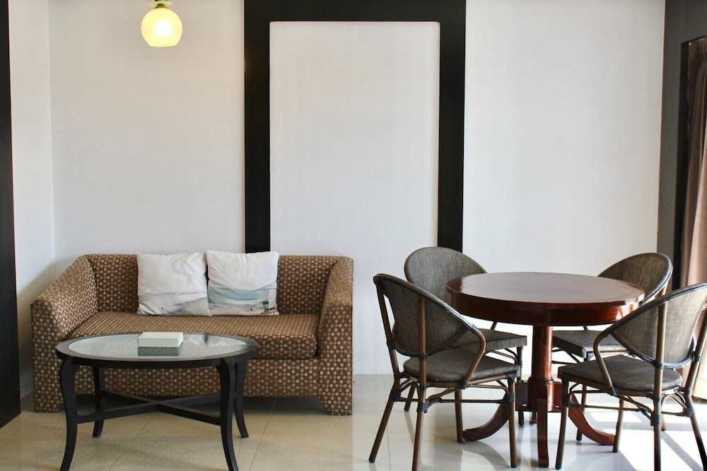 S2 Hotel 44/68