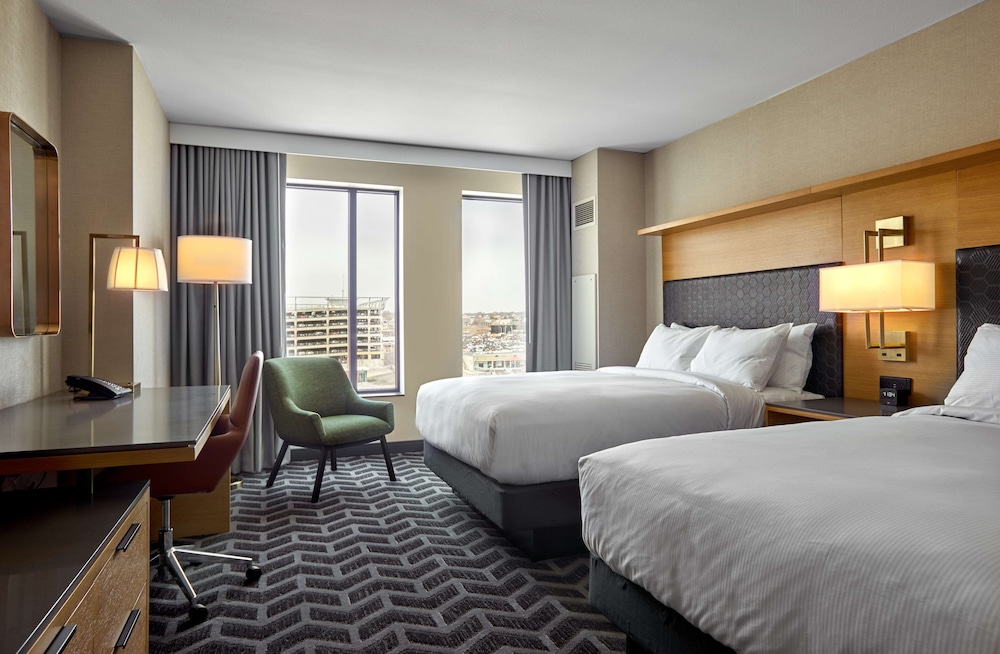 Hilton Des Moines Downtown 18/70
