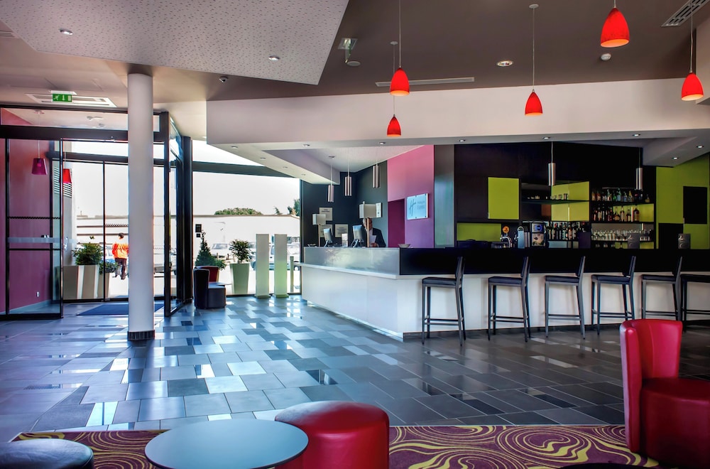 HOLIDAY INN EXPRESS MONTPELLIER-ODYSSEUM 12/71