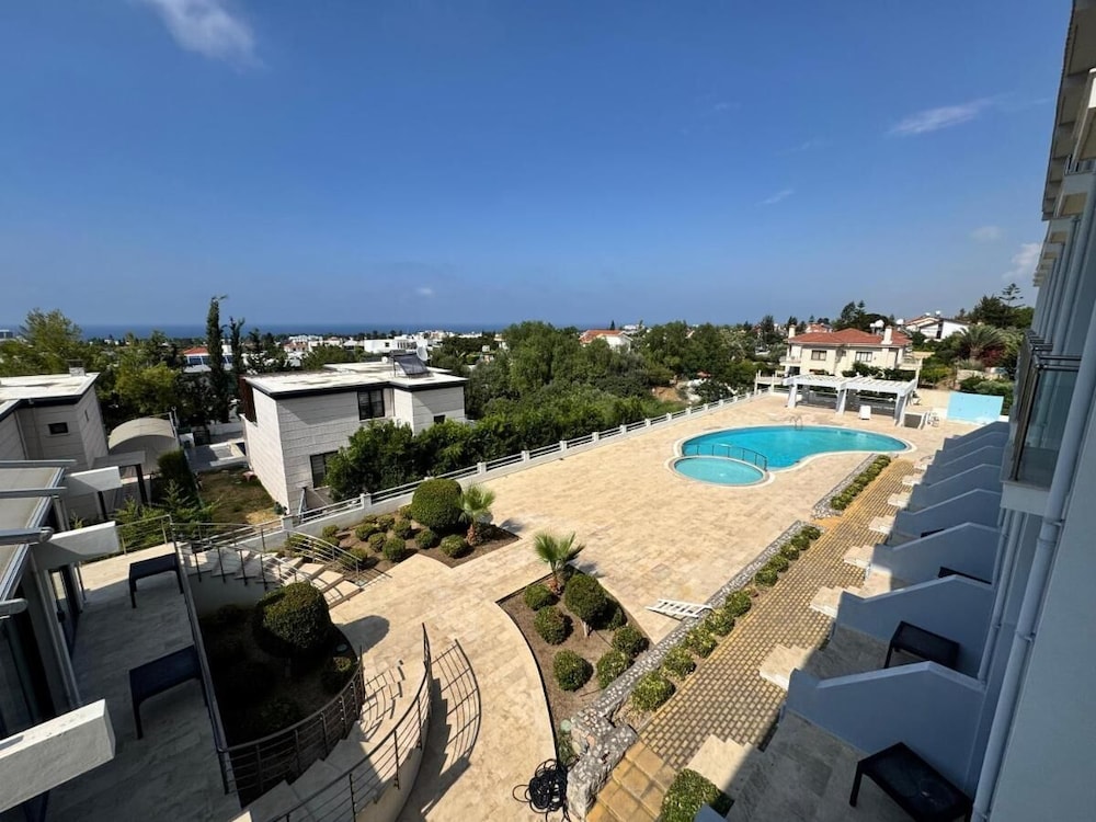 Bellapais Oasis Hotel 16/19
