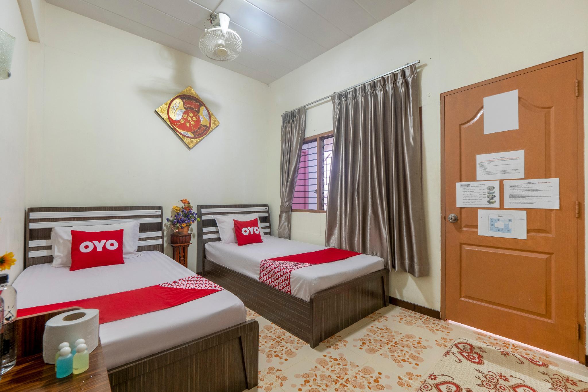 Private, Twin Beds, Shared Bathroom