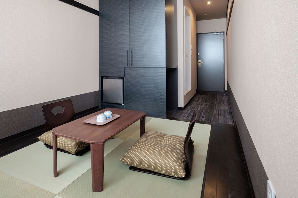 THE PREMIUM HOTEL IN RINKU 46/57