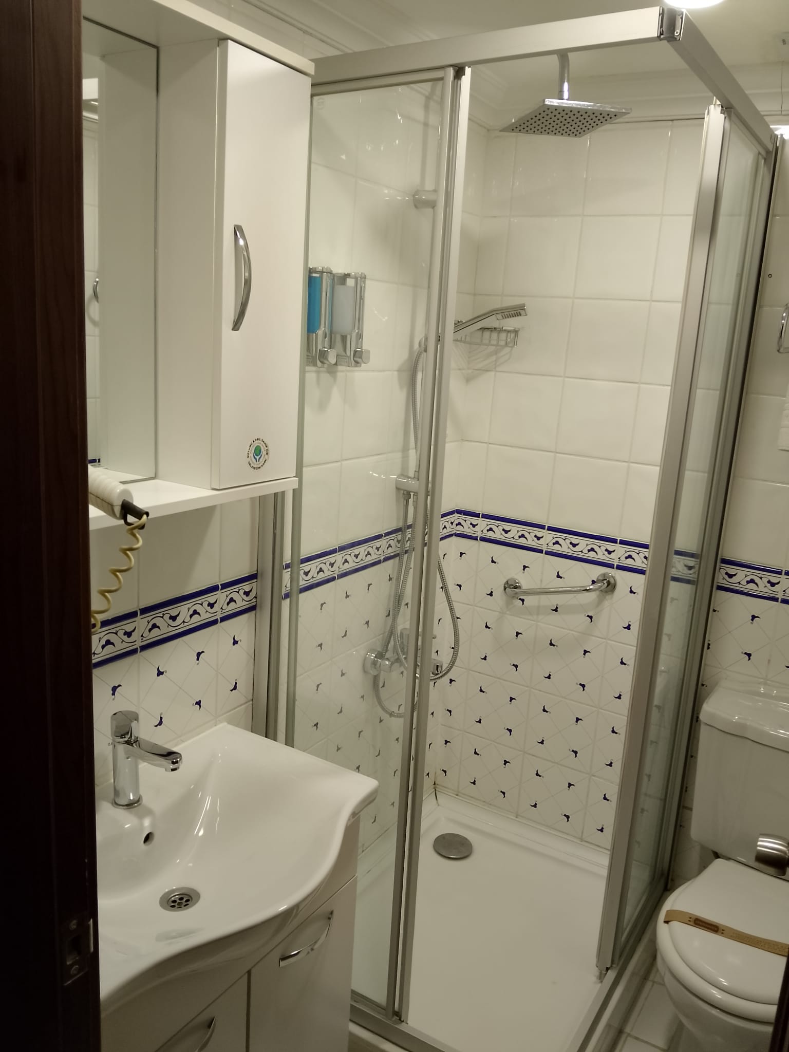 Basement, Double or Twin Bed