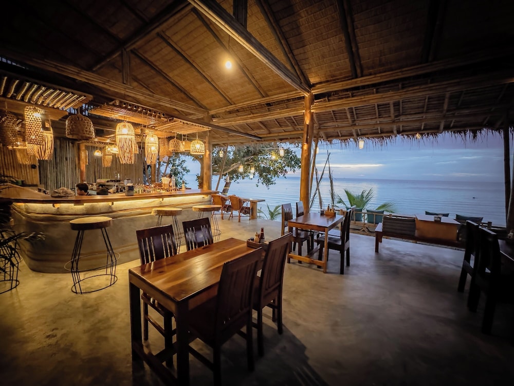 LONG BAY RESORT 19/50