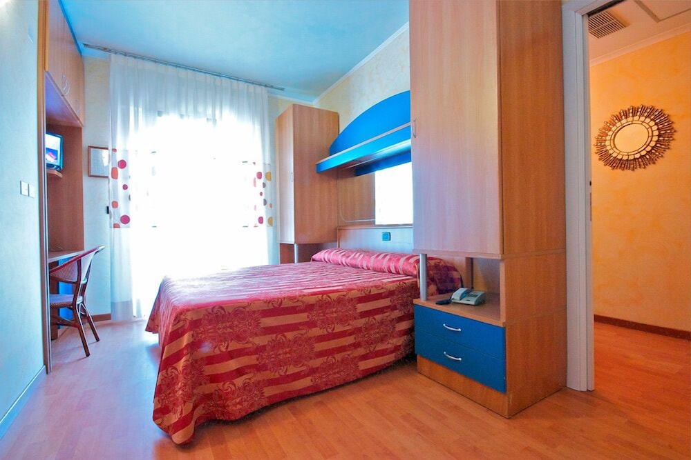 TOLEDO HOTEL 9/50