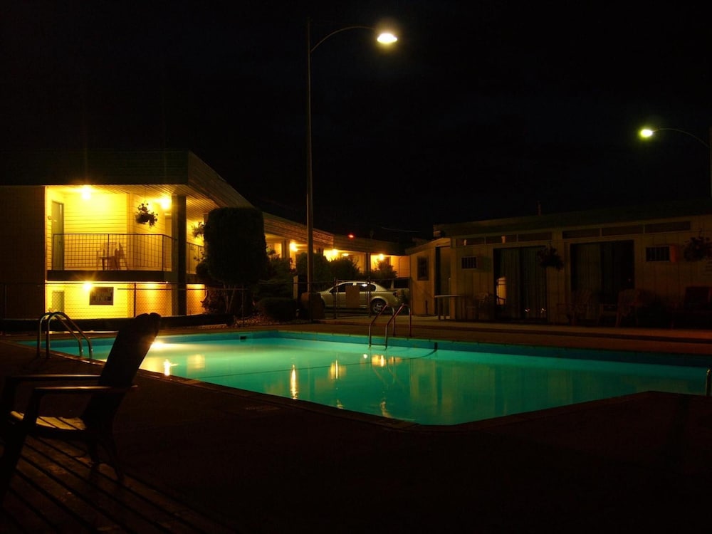 Hospitality Inn 35/55