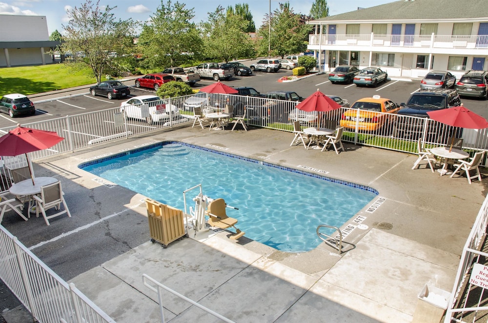 Motel6 Tacoma, WA - South 34/46