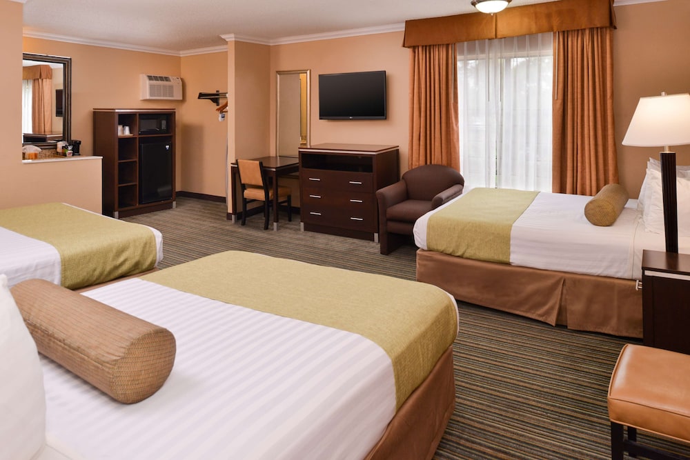 Best Western Courtesy Inn - Anaheim Park Hotel 11/31