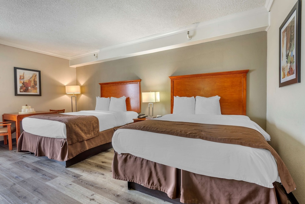 Best Western Fort Washington Inn 30/69