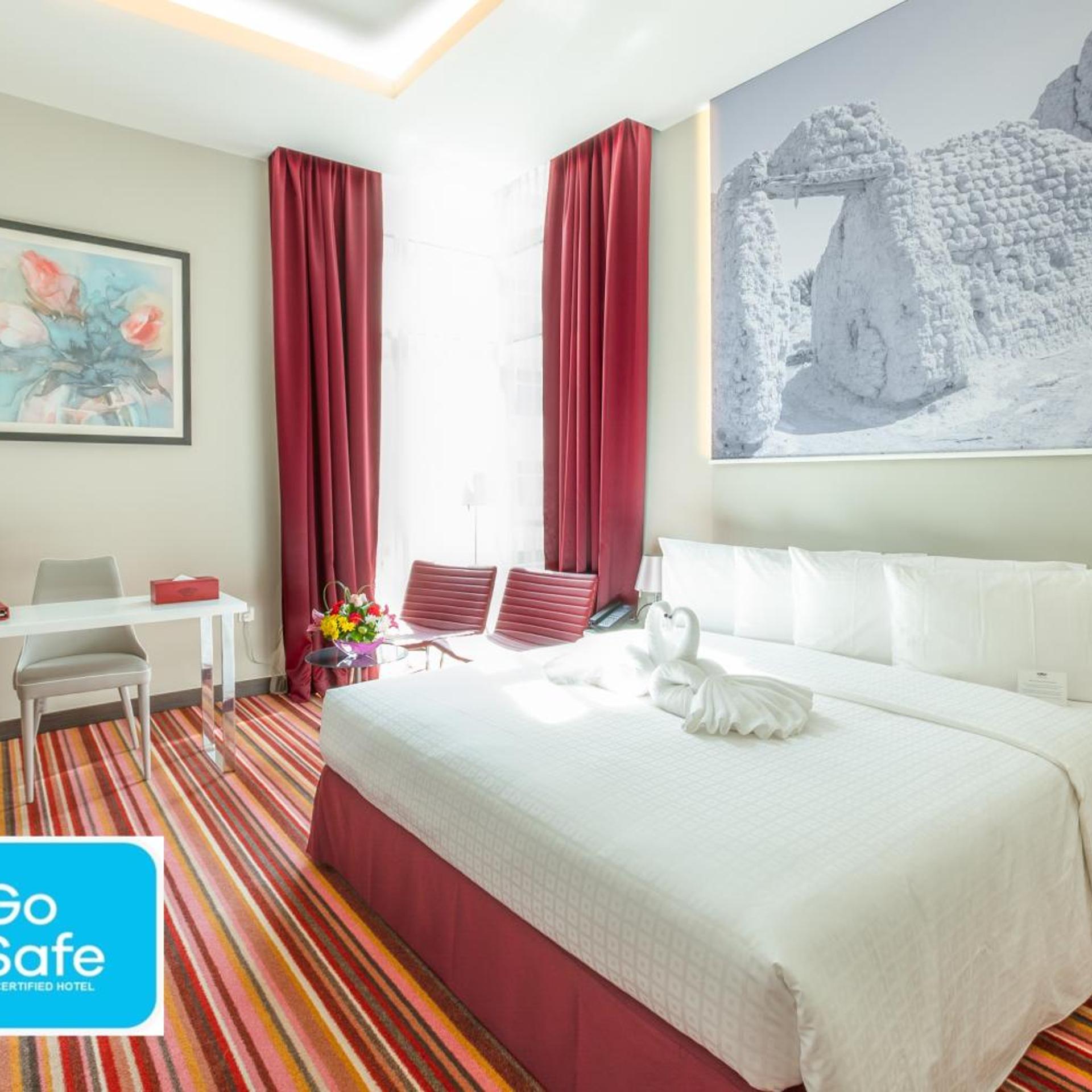 EXECUTIVE, SUITE