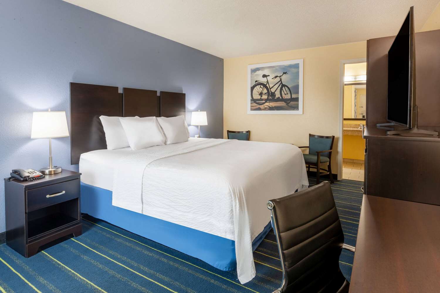 Days Inn by Wyndham Charles Town/Harpers Ferry 6/23