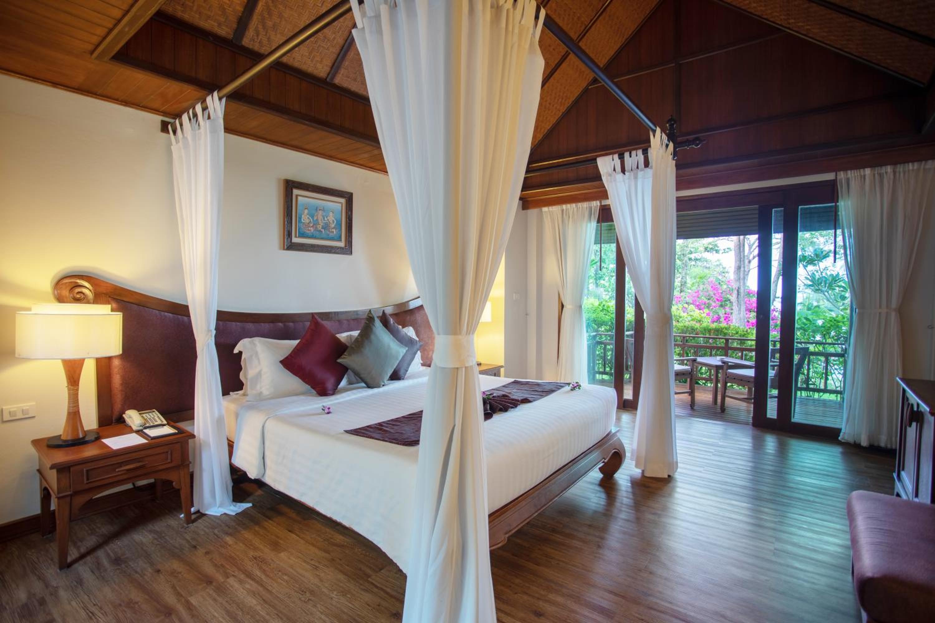 Ocean Villa, Queen Bed