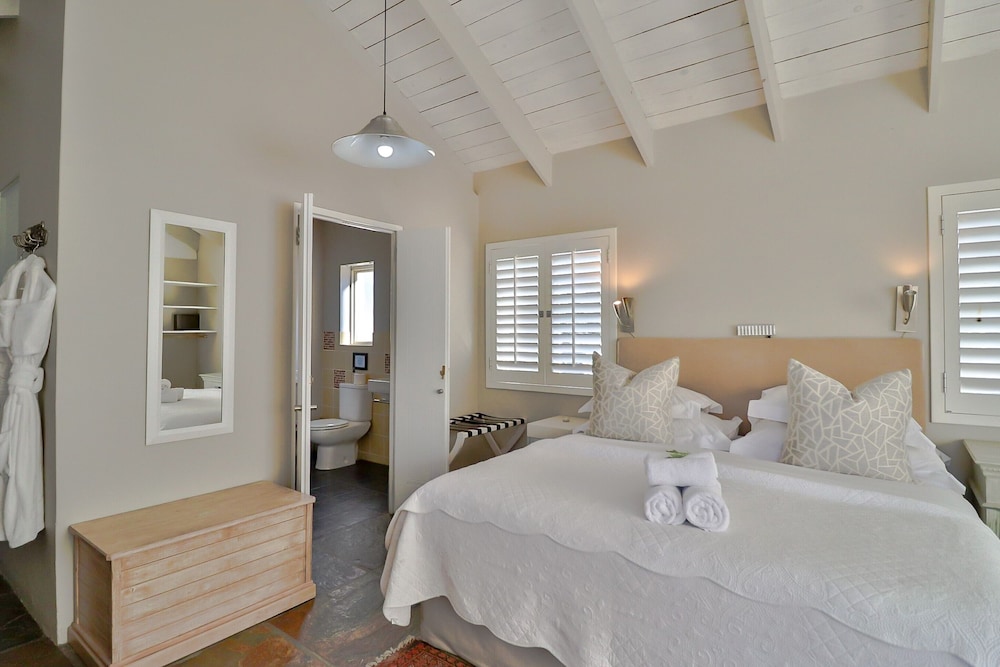 Hermanus Lodge on the Green 26/72